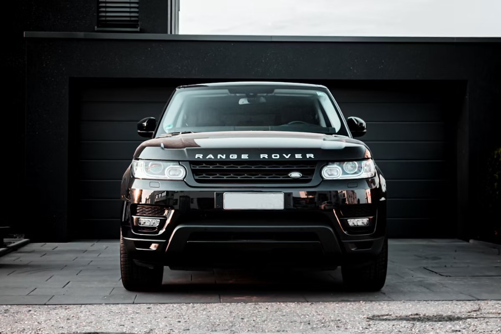Carzone Motorz showroom