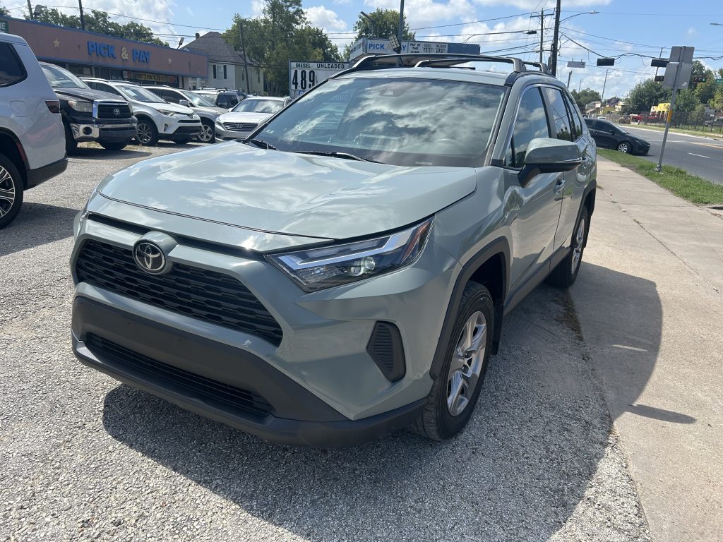 2023 Toyota RAV4 XLE