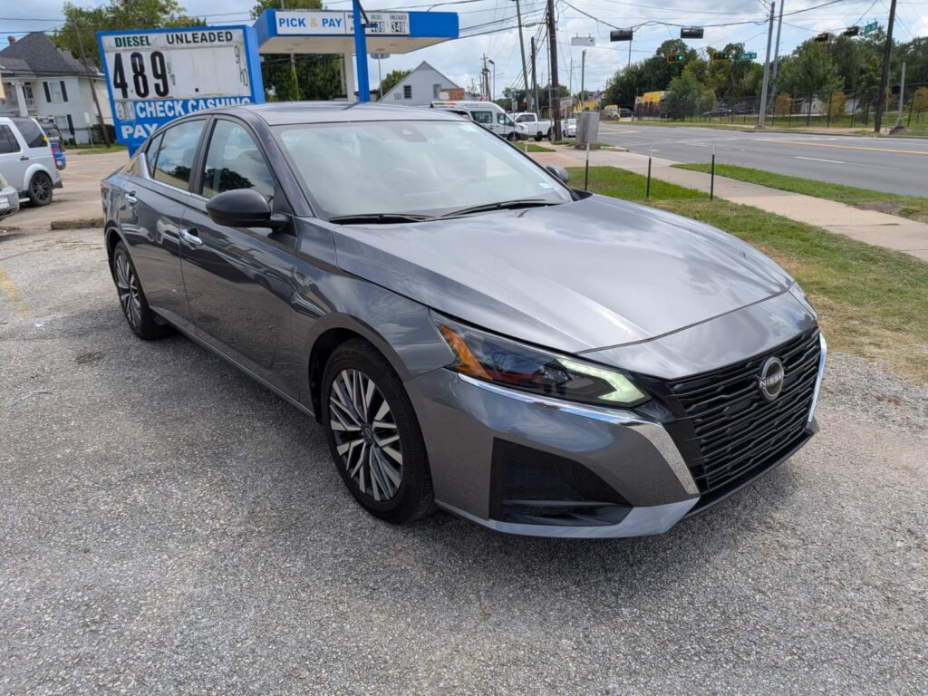 2025 NISSAN ALTIMA SV